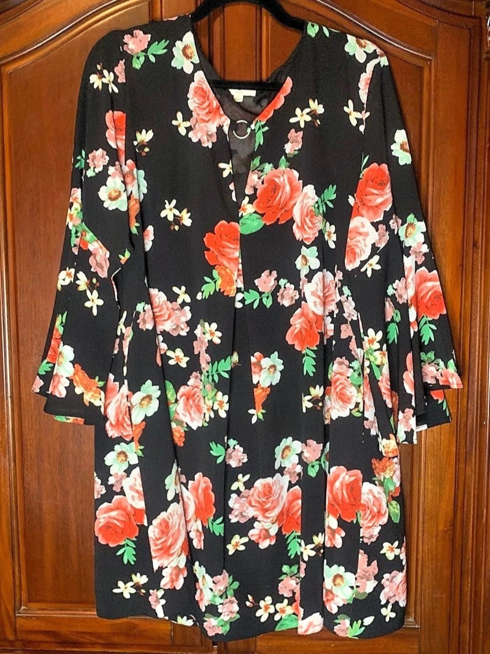 Umgee Floral Midi Dress in Black & Red Size Large